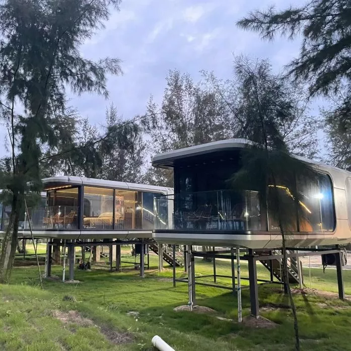 Capsule House