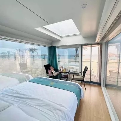 Capsule House