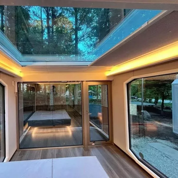 Capsule House
